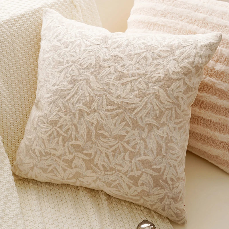 ציפית דקורטיבית באריגה גיאומטרית