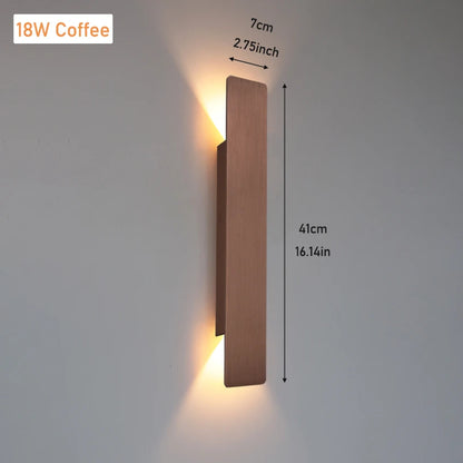 מנורת קיר קריסטל ליניארית