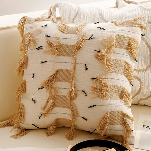 ציפית דקורטיבית באריגה גיאומטרית