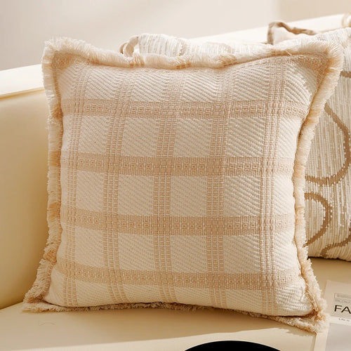 ציפית דקורטיבית באריגה גיאומטרית